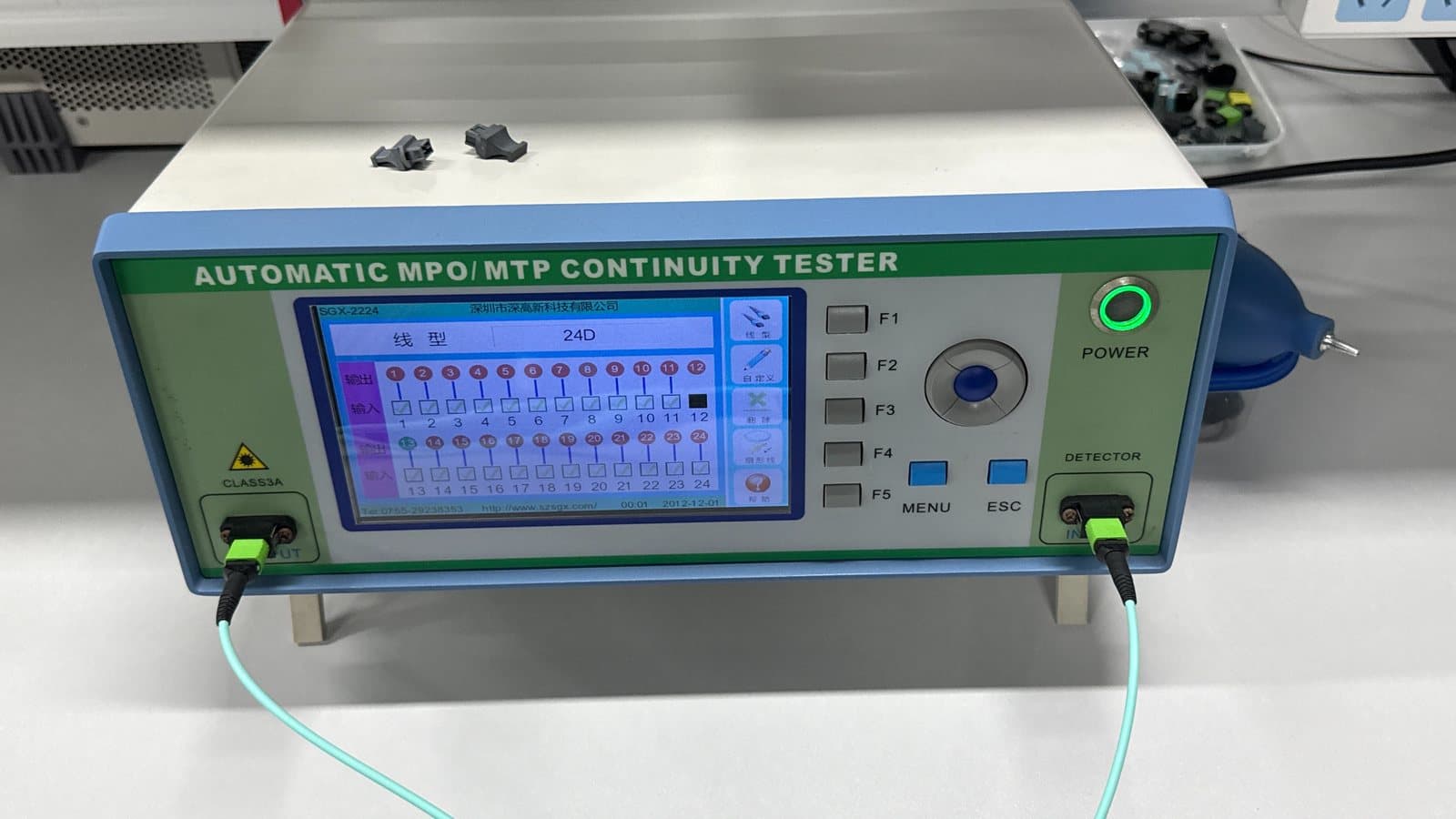 Automatic MPO MTP® continuity tester